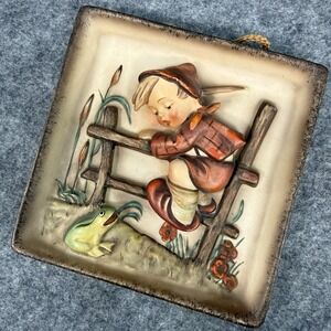 HUMMEL Retreat To Safety WALL PLAQUE 126 Goebel West Germany Vintage Boy Frog